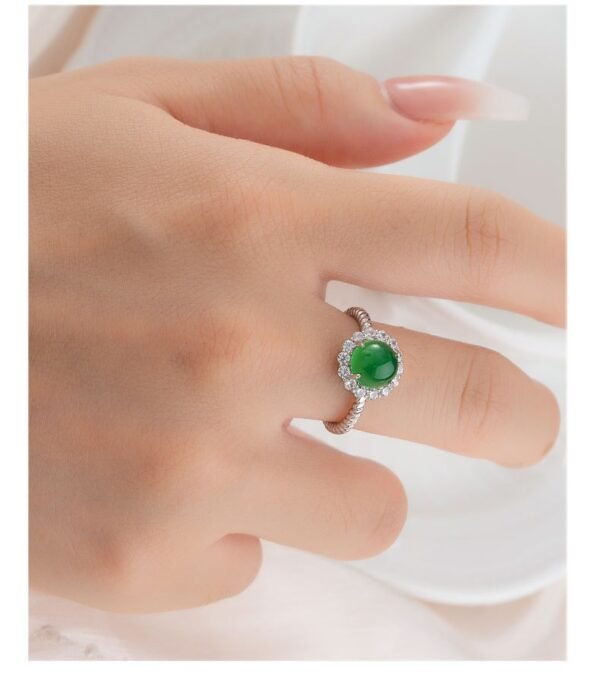 Nieuwe Chinese stijl groene chalcedoon open ring lichte luxe hoge gevoel licht ingelegd verstelbare ring Internet beroemdheid dezelfde ring