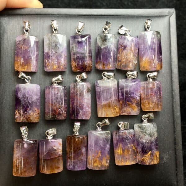 natural purple titanium square crystal pendant, about 18 to 20mm, fresh, sweet, fashionable and exquisite