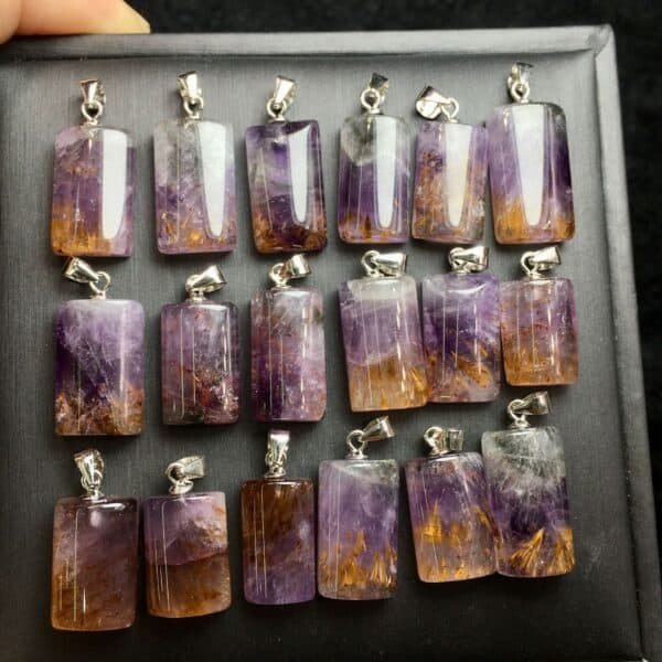 natural purple titanium square crystal pendant, about 18 to 20mm, fresh, sweet, fashionable and exquisite