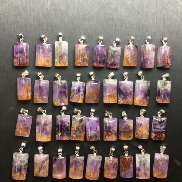 natural purple titanium square crystal pendant, about 18 to 20mm, fresh, sweet, fashionable and exquisite